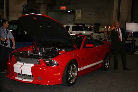Shelby - Shelby GT350 prototype vehicle presentata da John Luft, presidente della Shelby American width=